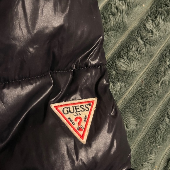 Black Guess Puffer Coat - Picture 3 of 8